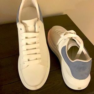 Alexander McQueen white and blue sz 44 w